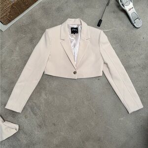 Zara Cropped Cream Blazer Jacket
